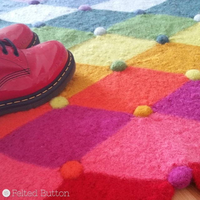 Jolly Jester Rug, harlequin or diamond motif felted rug crochet pattern by Susan Carlson of Felted Button | Colorful Crochet Patterns