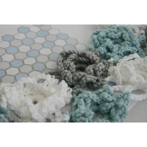 Loopsy Daisy Coverlet | Crochet Pattern | Felted Button