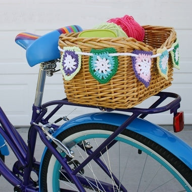 Bike Basket Bunting | Crochet Pattern | Felted Button