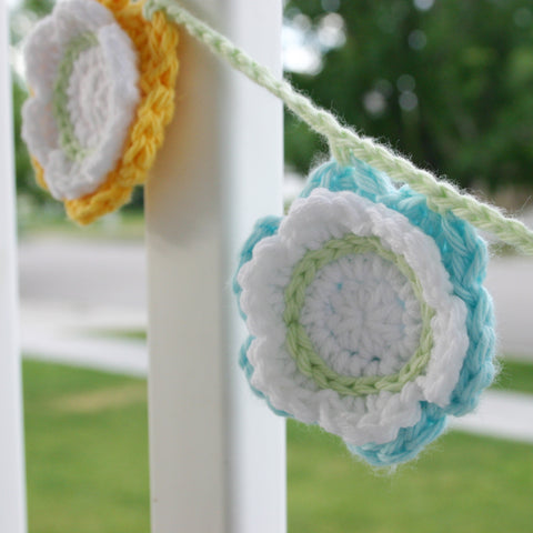 Summer Flower Bunting | Crochet Pattern | Felted Button
