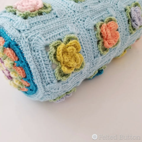 Primrose Pillow | Crochet Pattern | Felted Button