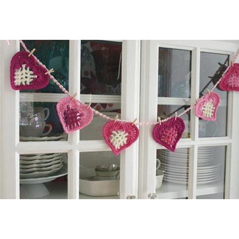 From the Heart Bunting | Crochet Pattern | Felted Button