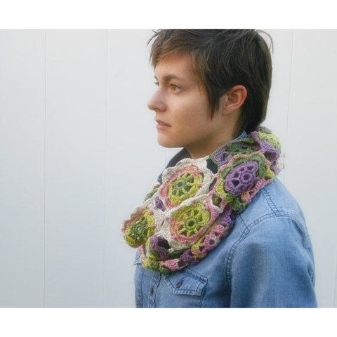 Infinity Blossom Cowl | Crochet Pattern | Felted Button
